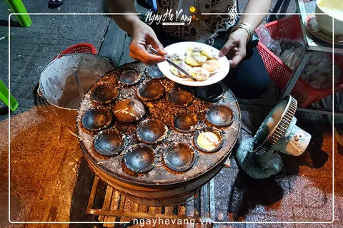 Đặc sản bánh căn ở nha trang
