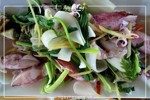 Quán ăn hải sản Bốn Bao