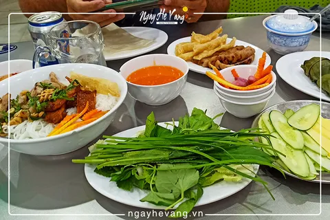 Nem nướng đặc sản ở Nha Trang